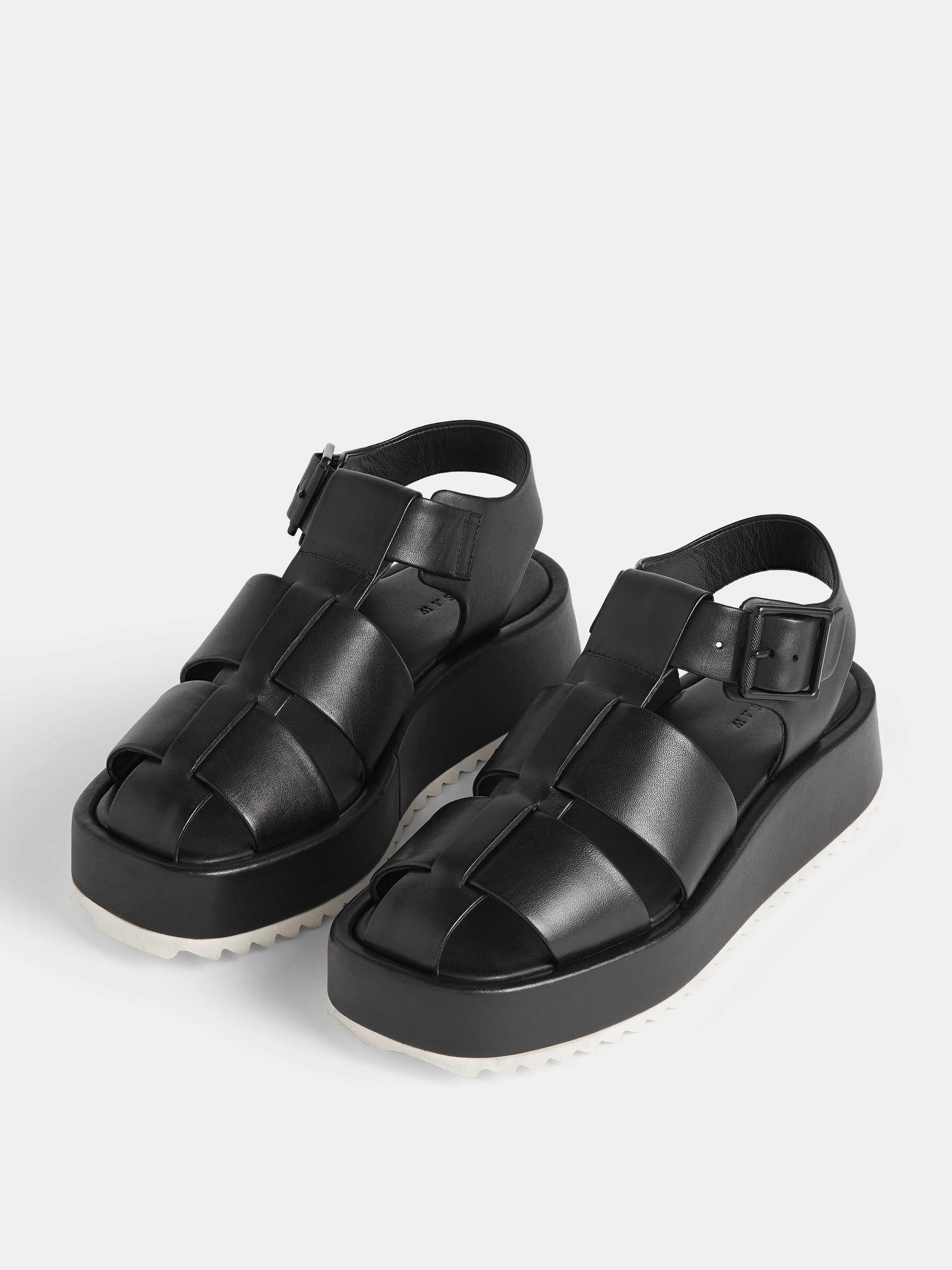 Buxton Wedge Sandal | Black