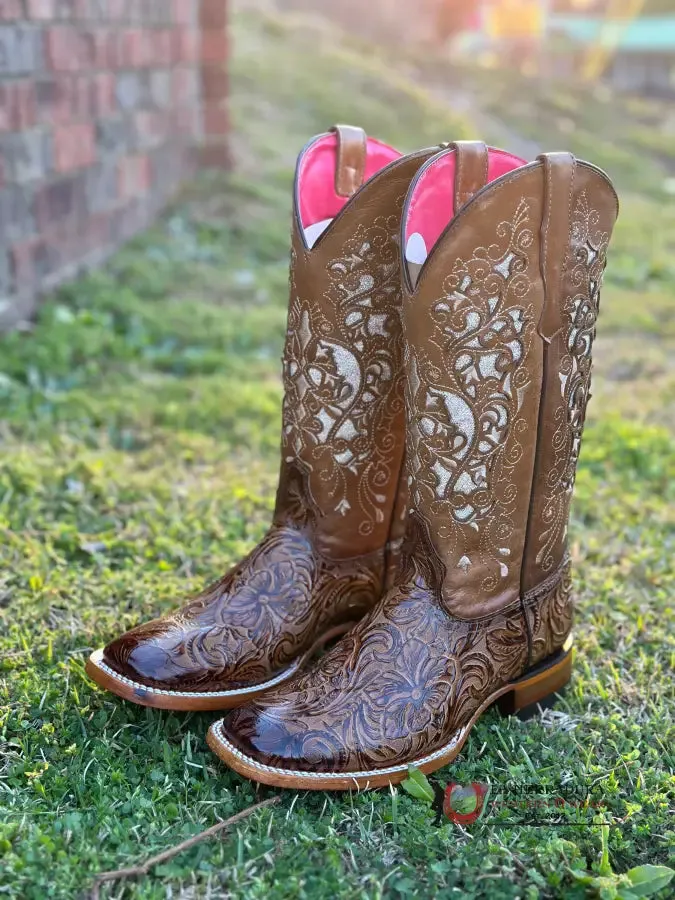 WOMENS FLOR DE LUZ ALMA HAND TOOLED HONEY SQUARE TOE
